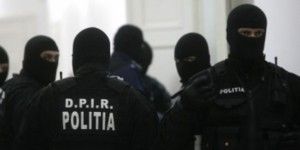 Șeful Serviciului Cabinet al IPJ Arad, prins cu țigări de contrabandă Șeful Serviciului Cabinet al IPJ Arad, prins cu țigări de contrabandă