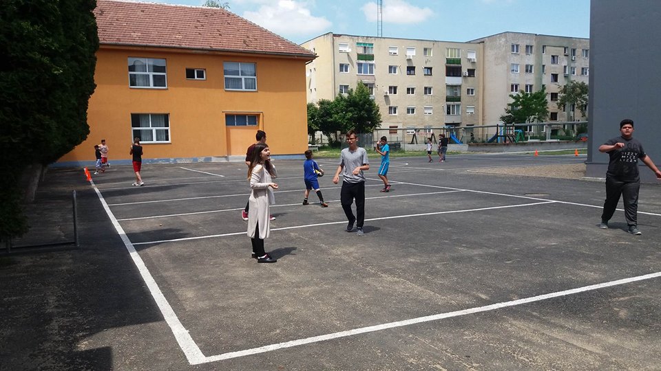 Acces liber și gratuit în curțile școlilor, în mai puțin de două săptămâni Acces liber și gratuit în curțile școlilor, în mai puțin de două săptămâni