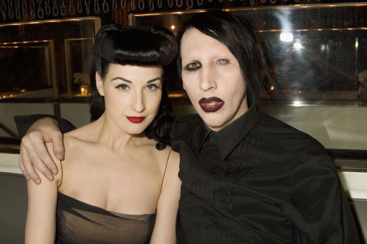 11 femei îl acuză de abuzuri pe Marilyn Manson
