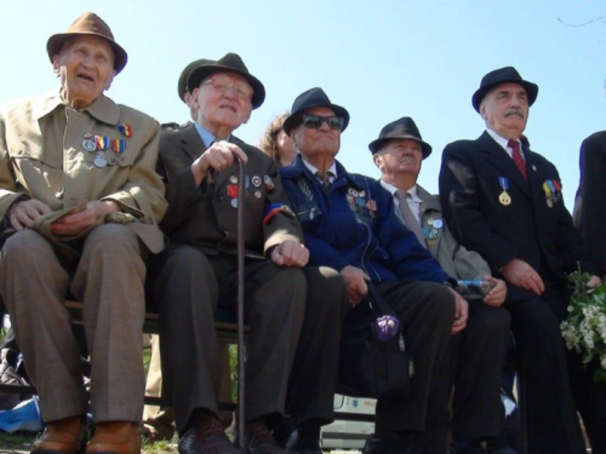 11 noiembrie - Ziua Veteranilor