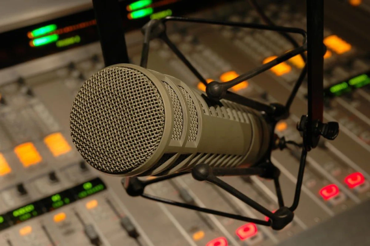 13 februarie - Ziua Mondială a Radioului