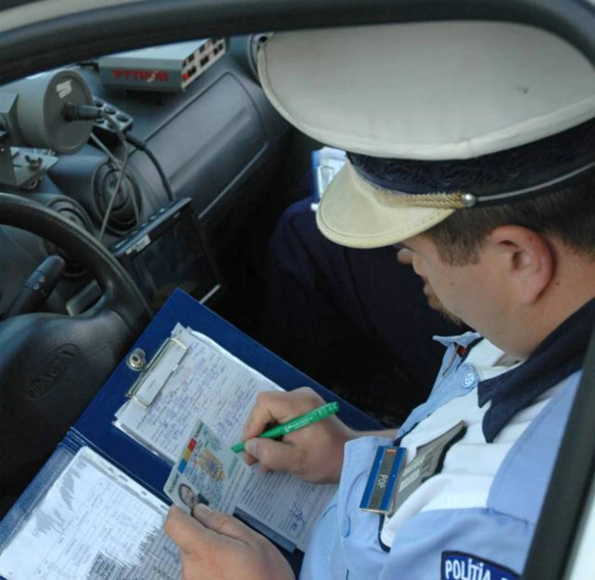 13 șoferi, lăsați fără permise de conducere în ultimele 24 de ore