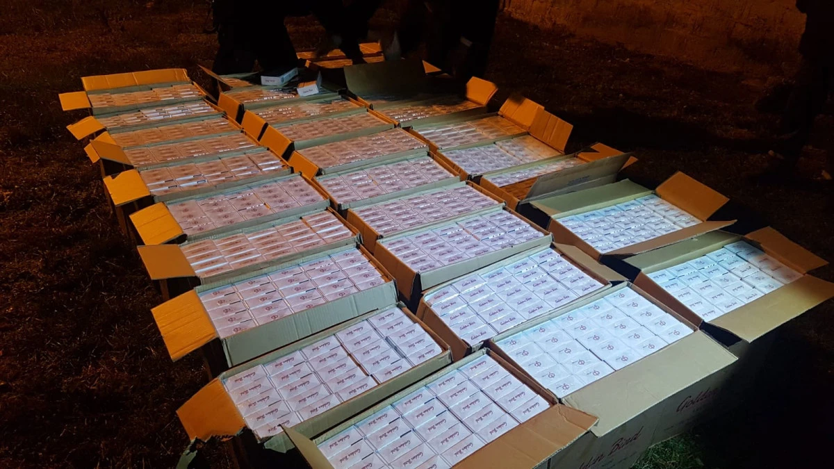 15.000 de pachete cu țigări netimbrate, confiscate de jandarmii arădeni