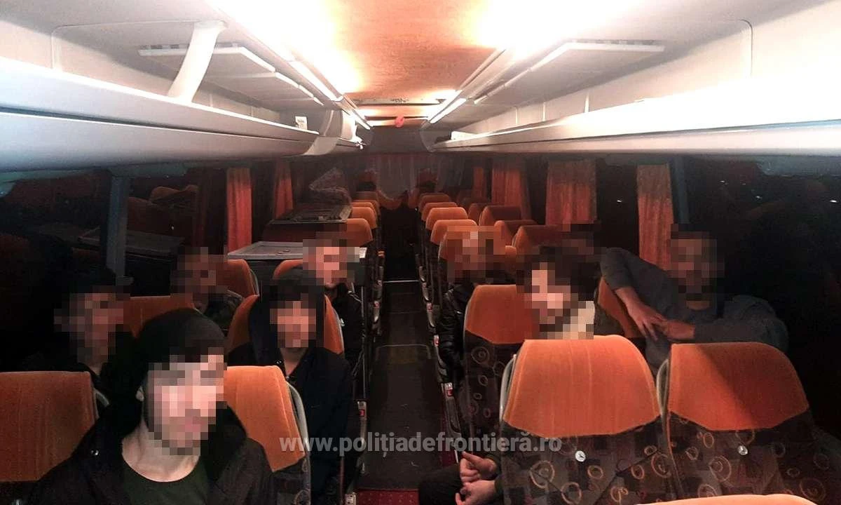 15 străini ascunși în locașuri special amenajate ale unor mijloace de transport, depistați la frontiera cu Ungaria