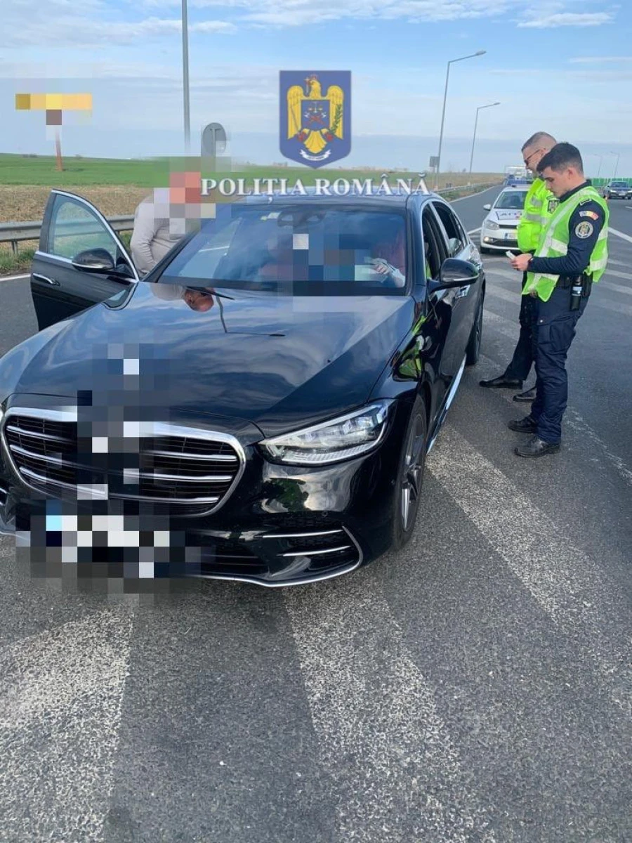 18 permise și 36 de certificate de înmatriculare, reținute de polițiști pe autostrada Arad-Deva