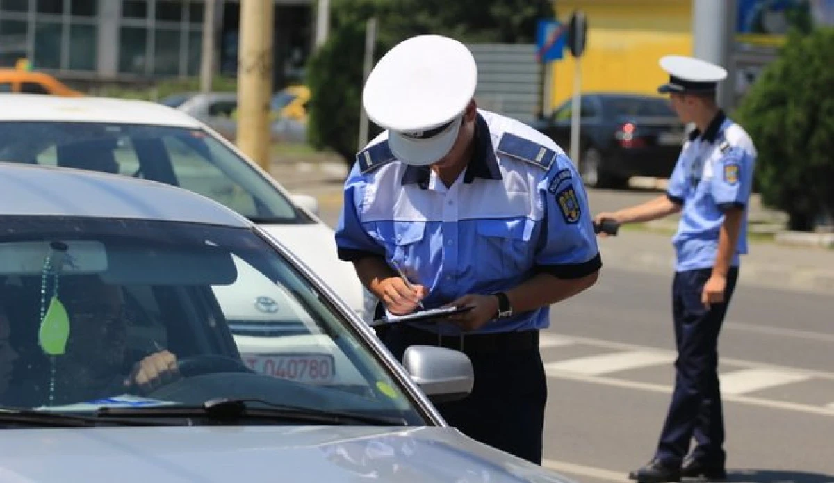 196 de șoferi, amendați în ultimele 24 de ore
