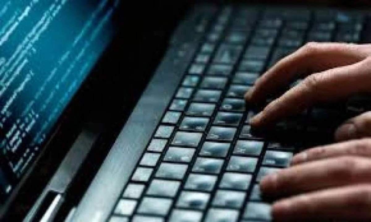 20.000 de români, păcăliţi de un "atac cibernetic". Cu ce mesaj au picat în plasă