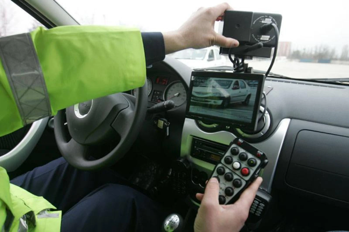 20 de șoferi vitezomani, amendați de polițiștii rutieri arădeni