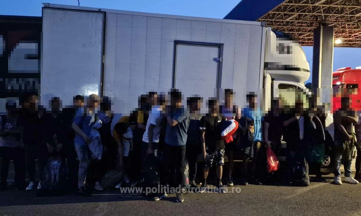 25 de cetăţeni străini, depistați în tentativă de trecere ilegală a frontierei