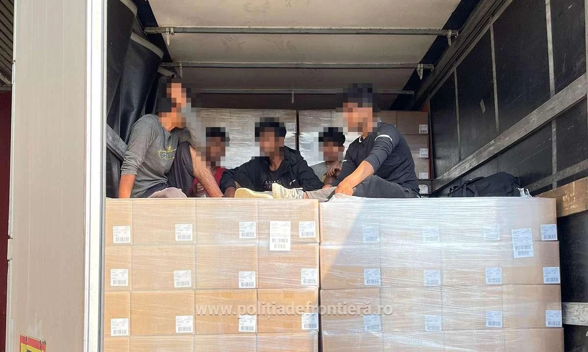 25 de migranti ascunși în remorca unui automarfar, la Nădlac