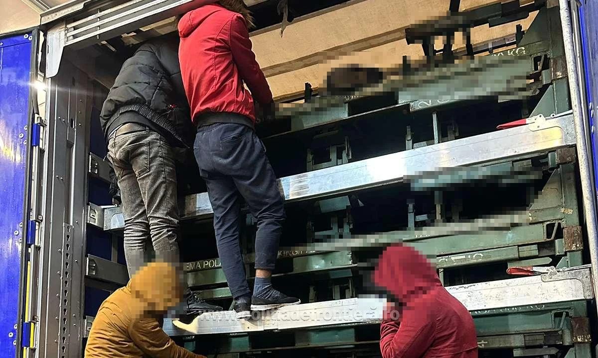 26 de refugiați au fost prinși în timp ce încercau să treacă ilegal în Ungaria