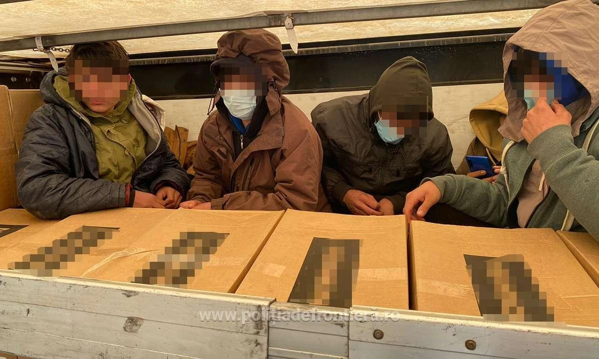 27 de cetăţeni din Afganistan şi Pakistan au încercat să trecă ilegal în Ungaria pe la Nădlac și Vărșand
