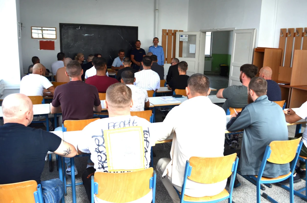 28 de deținuți din Penitenciarul Arad au obținut o calificare profesională după promovarea examenului final
