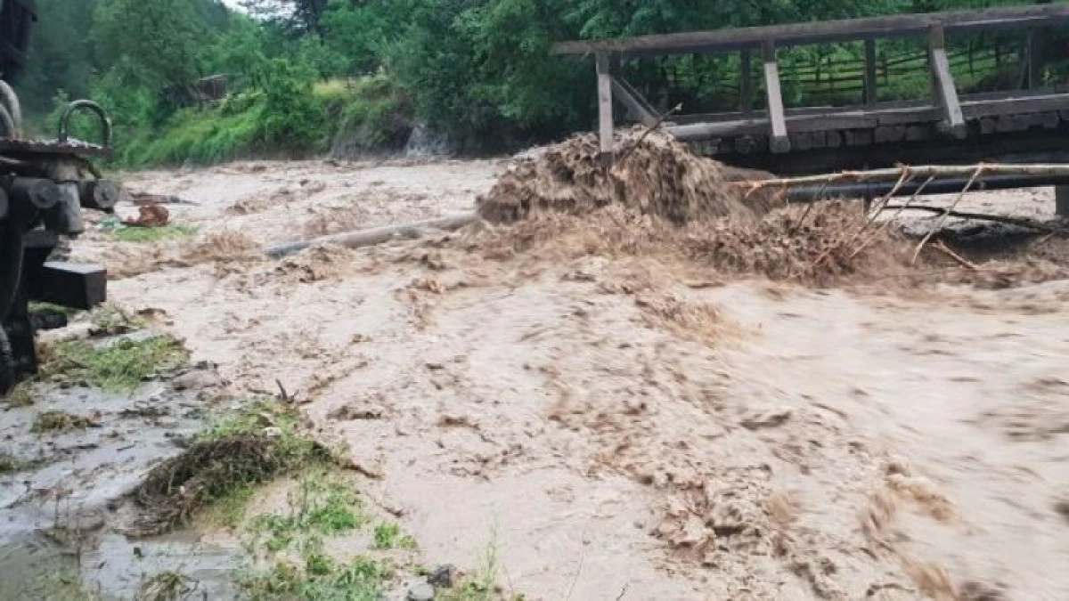 285 de localităţi din 35 de judeţe, afectate de inundații în ultimele cinci zile