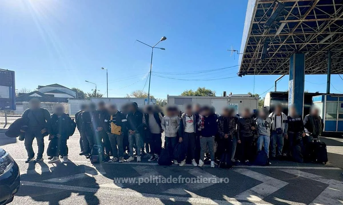 36 de persoane au încercat să treacă ilegal în Ungaria, ascunse într-un TIR