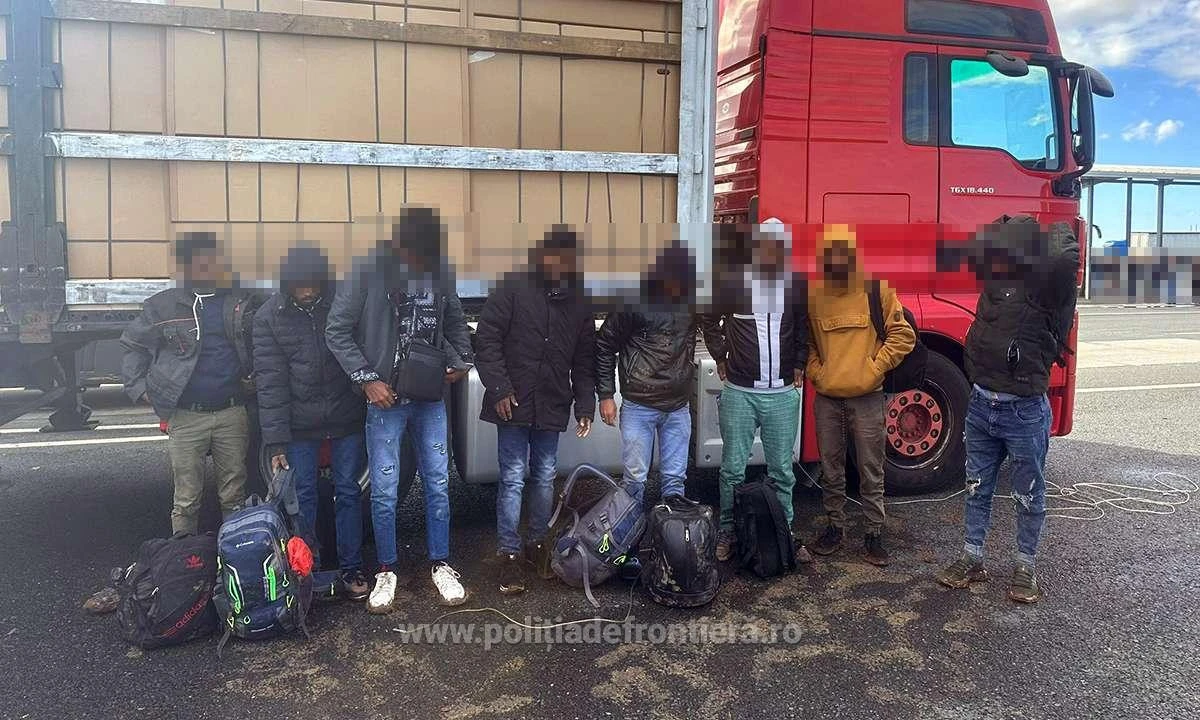 37 de refugiați, depistați de polițiștii de frontieră în timp ce încercau să treacă ilegal în Ungaria