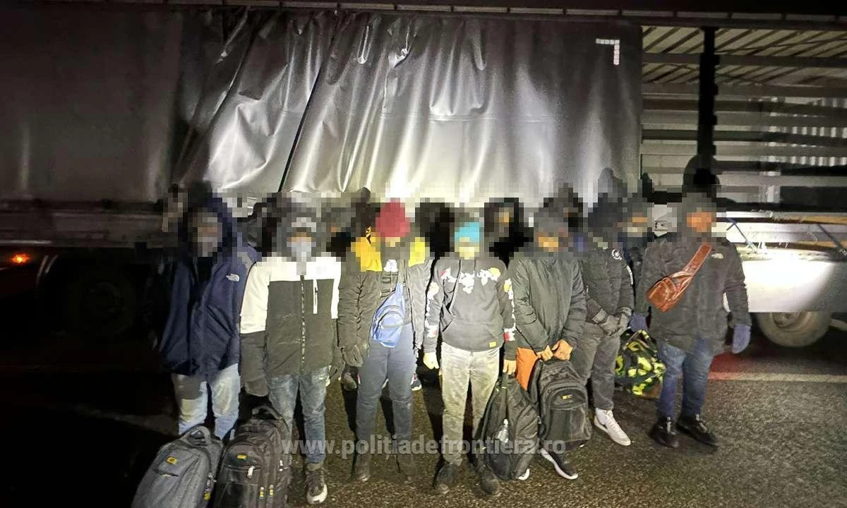 38 de refugiați, prinși de polițiștii de frontieră în timp ce încercau să treacă ilegal în Ungaria