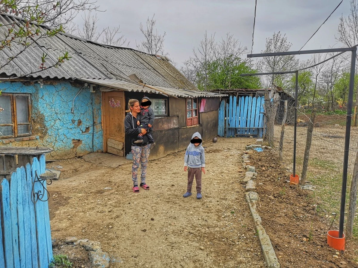 4 din 10 copii români trăiesc la limita sărăciei