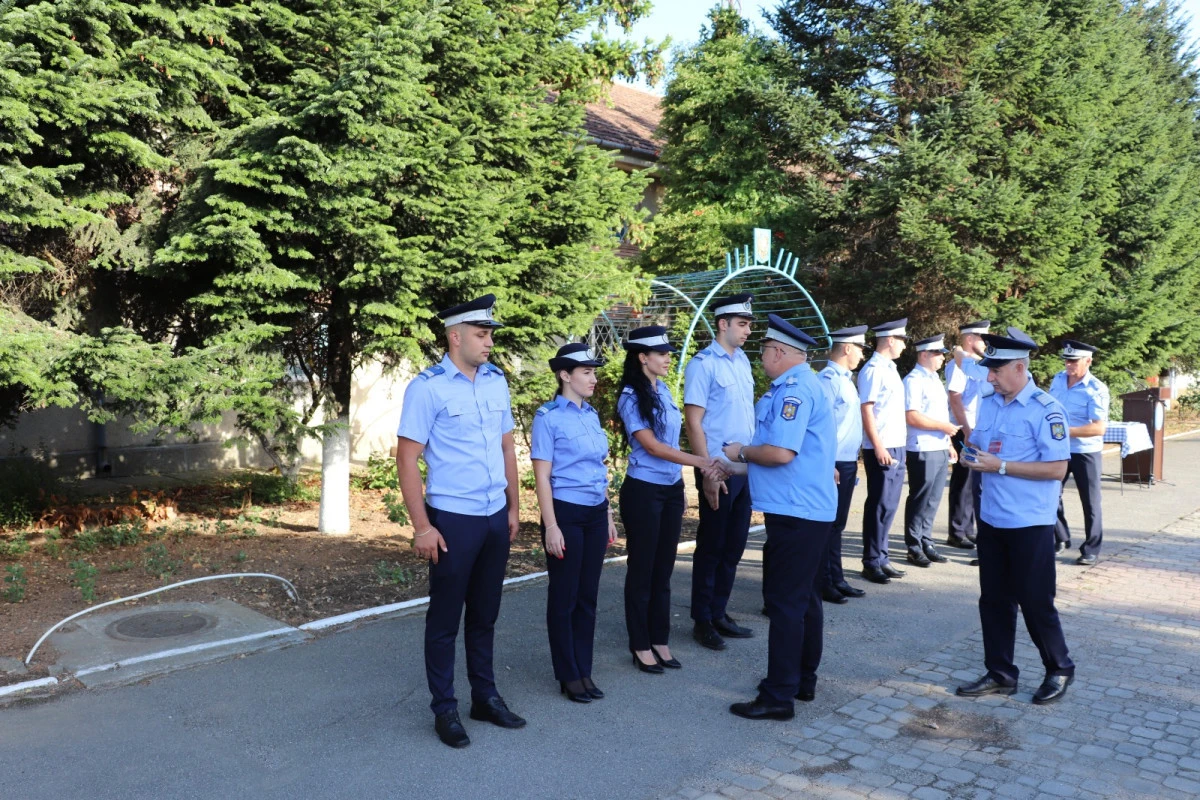 4 ofițeri și 45 de subofițeri din cadrul Inspectoratului de Jandarmi Arad au fost avansați în grad