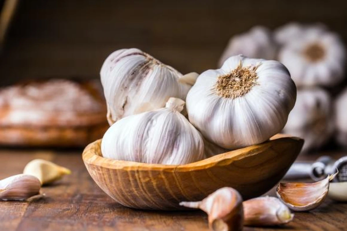 5 efecte negative ale consumului de usturoi