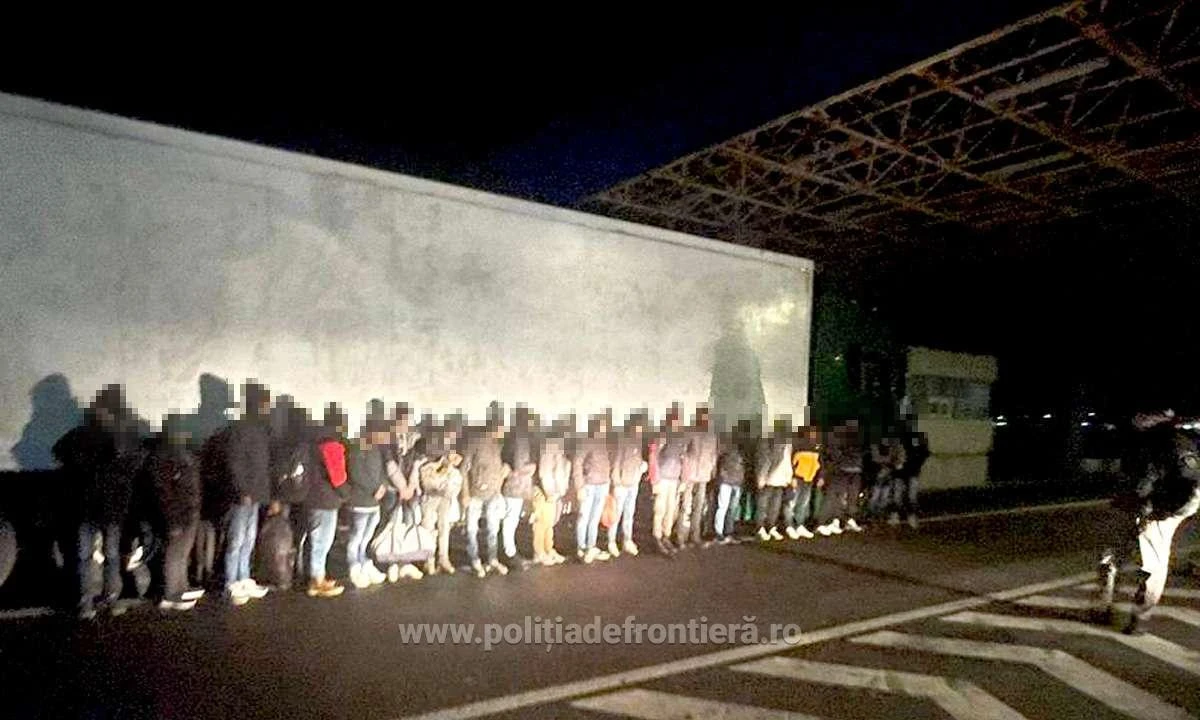 50 de refugiați au încercat să treacă ilegal în Ungaria