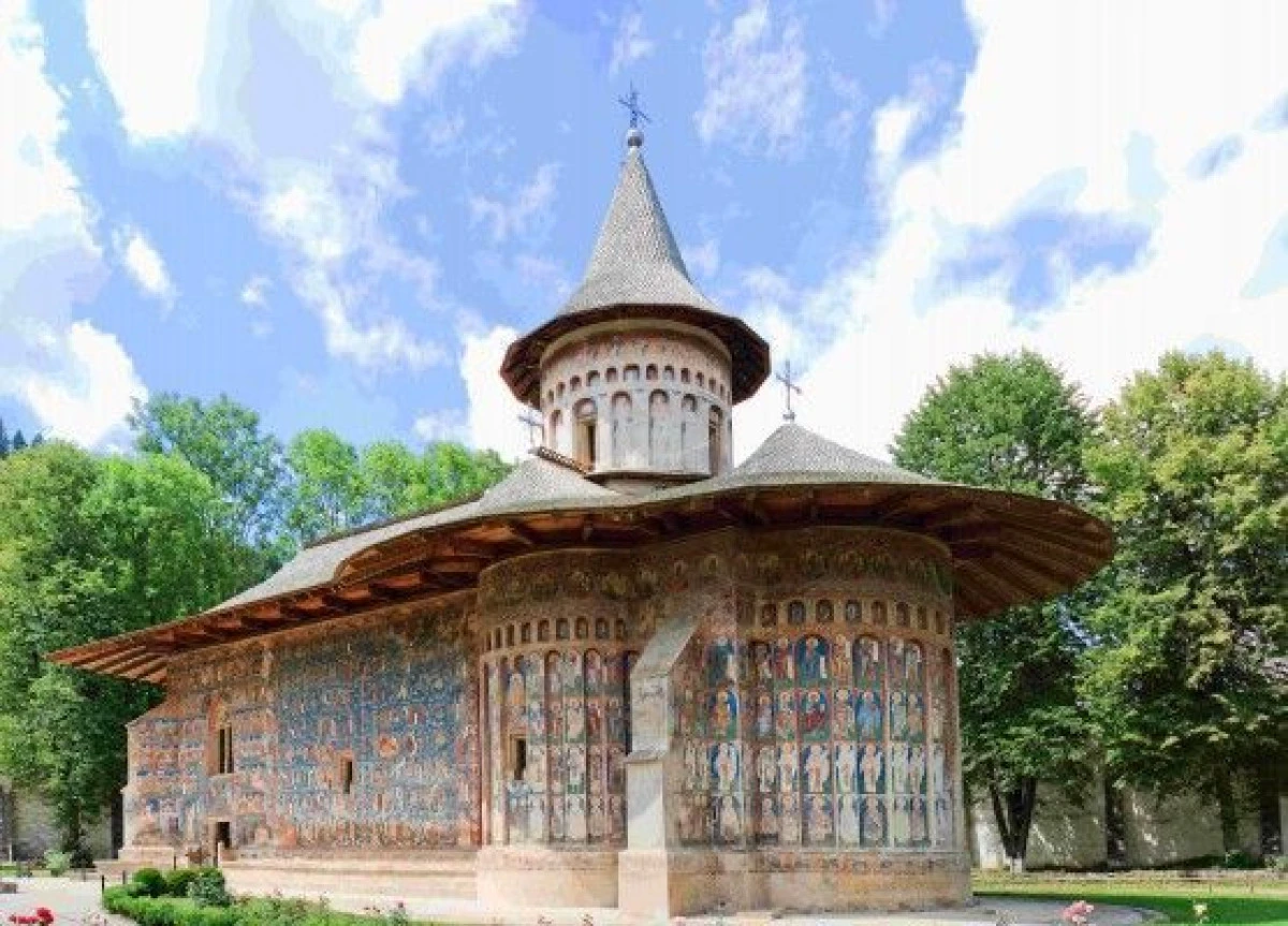 528 DE ANI DE LA PUNEREA PIETREI DE TEMELIE A MĂNĂSTIRII VORONEȚ