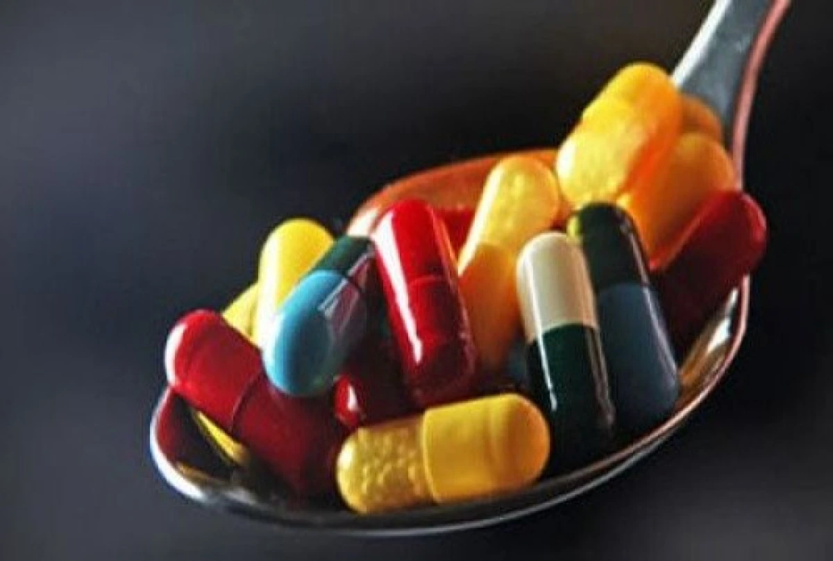7 din 10 români iau suplimente alimentare fără să ceară sfatul medicului