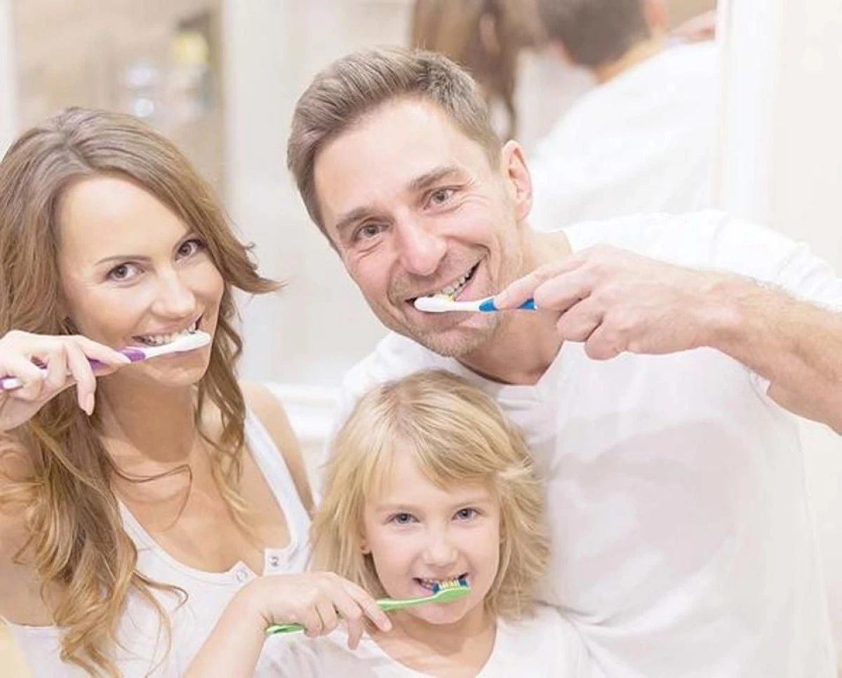 7 GRESELI CARE ITI STRICA DINTII