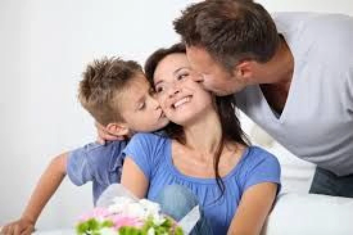 8 MARTIE DE LA ZIUA IN CARE FEMEILE AU LUPTAT PENTRU UNELE DREPTURI PANA LA SARBATOAREA UNIVERSALA A FEMINITATII