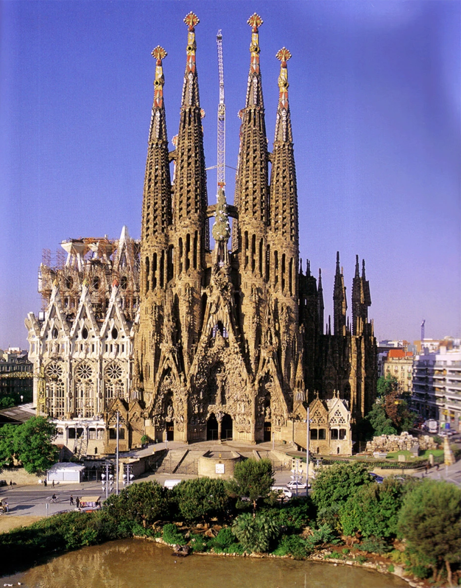 90 DE ANI DE LA MOARTEA LUI ANTONI GAUDI