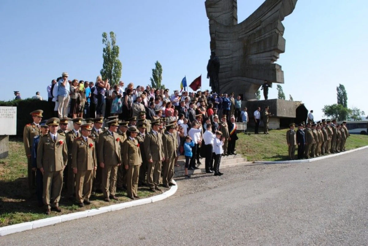 A 71-A COMEMORARE A EROILOR DE LA PAULIS