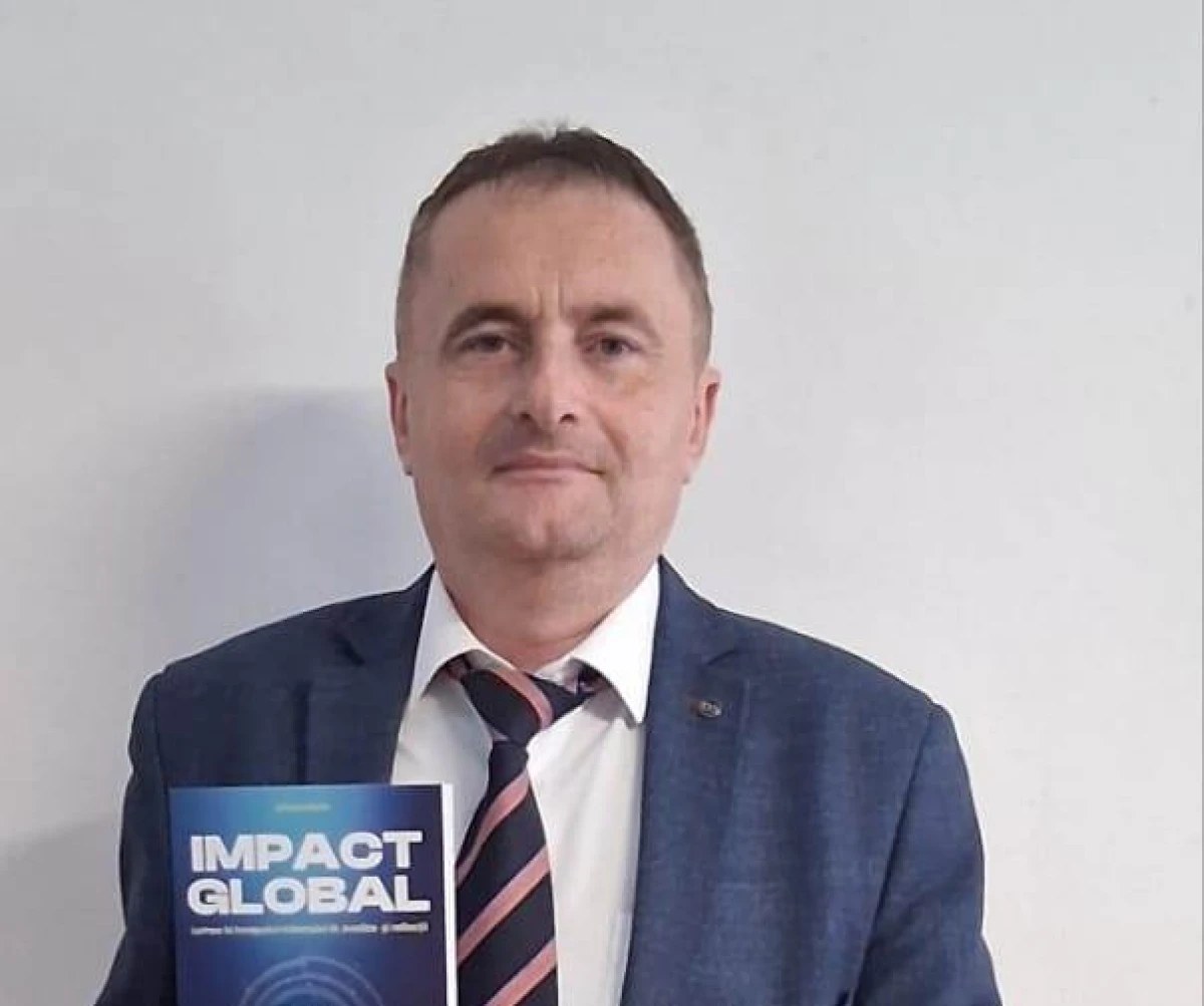 A apărut „Impact Global “, o carte despre prezentul și viitorul omenirii