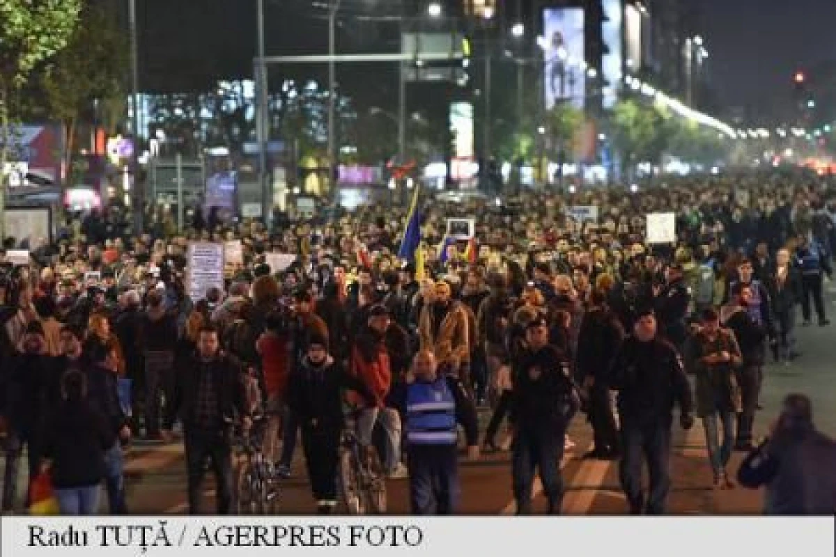 A DOUA ZI DE PROTESTE IN PIATA UNIVERSITATII PRECUM SI IN ALTE ORASE ALE TARII