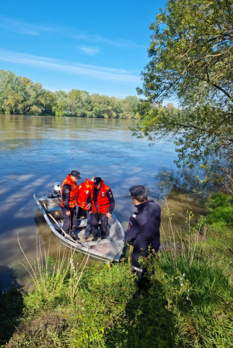 A fost găsit trupul unui bărbat dispărut în urmă cu o săptămână, în tragedia de pe Mureș