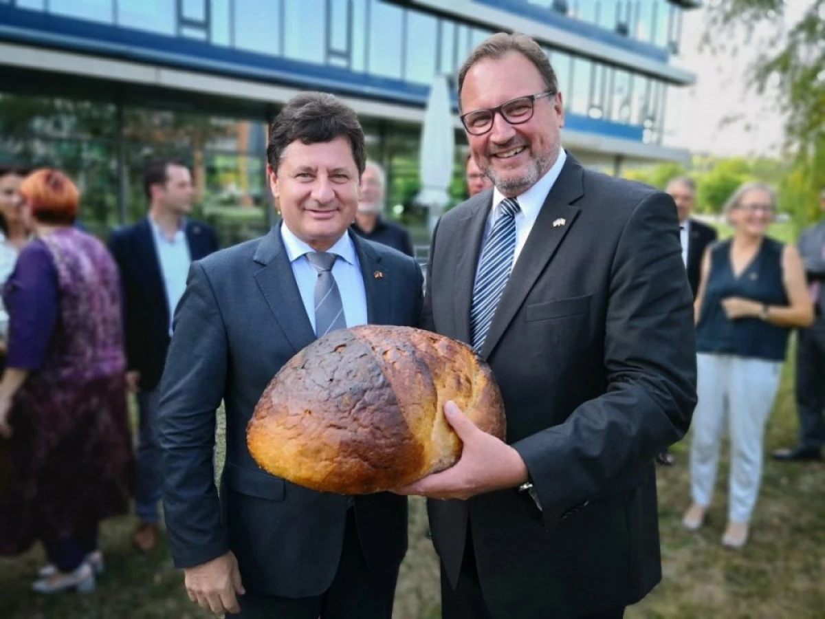 A fost semnat acordul de înfrăţire dintre Arad şi Tübingen