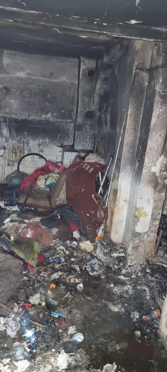 A fost stabilită cauza incendiului care a distrus o casă din municipiul Arad: fumatul
