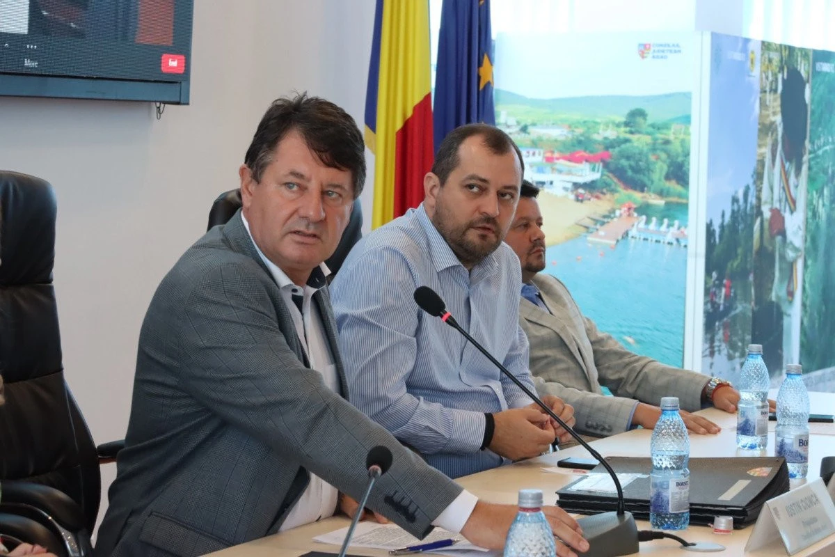 A început campania: Taxe „înghețate” pe anul viitor, la instituțiile Consiliului Județean