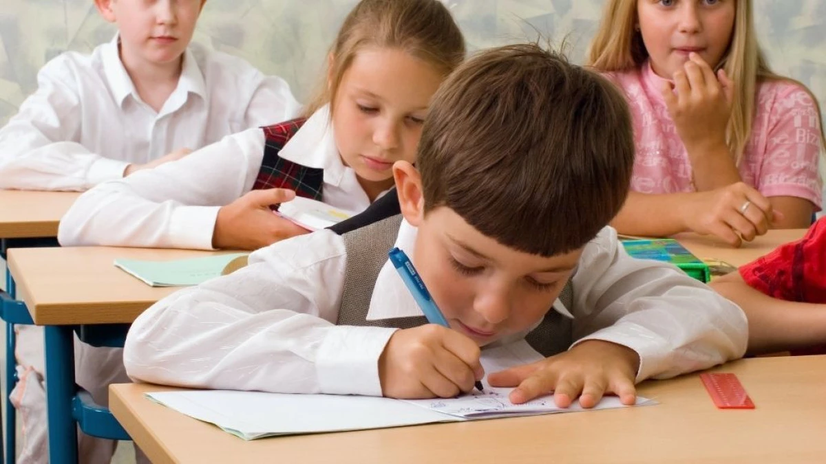 A ÎNCEPUT EVALUAREA NAȚIONALĂ A ELEVILOR DE CLASA A IV-A