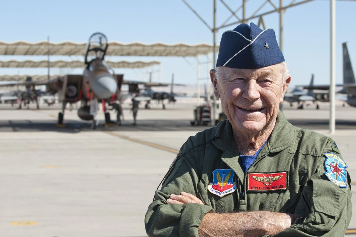 A murit pilotul american Chuck Yeager, o legendă a aviaţiei