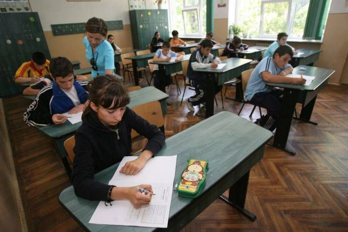 ABSOLVENTII DE CLASA VIII-A INCEP, ASTAZI, EXAMENELE DIN CADRUL EVALUARII NATIONALE