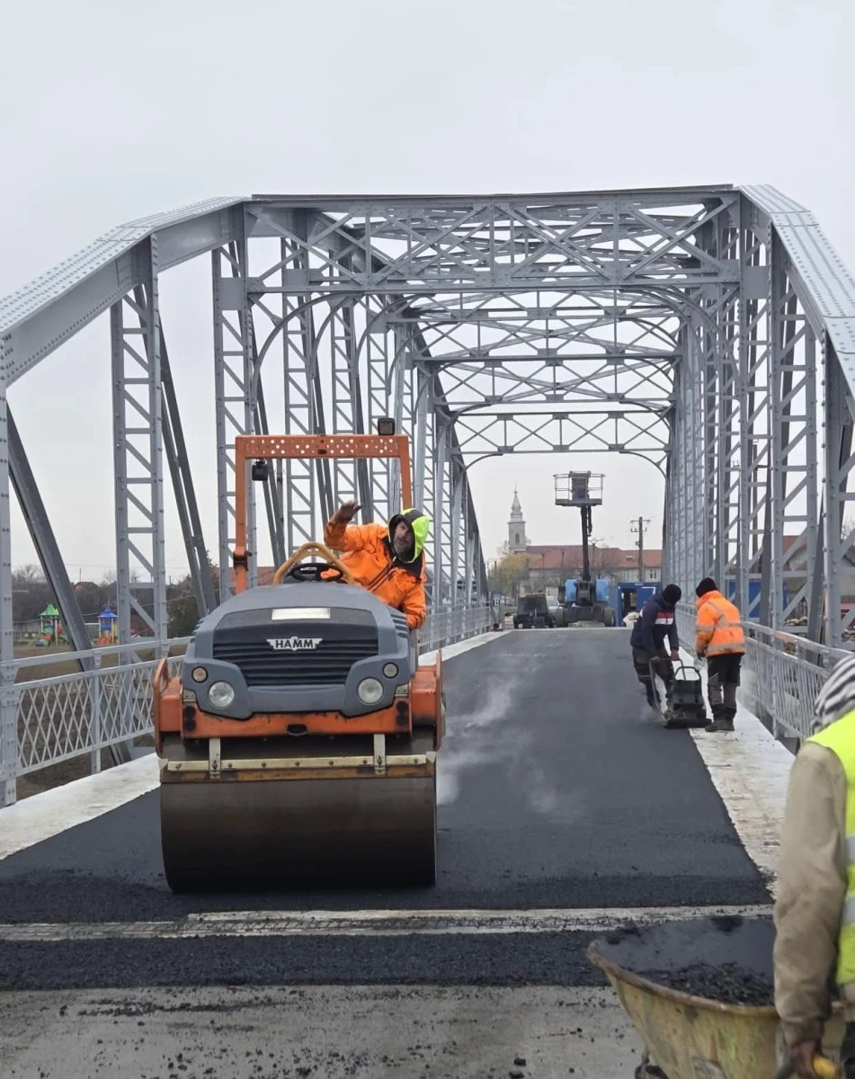 Acces blocat după o investiție de 4,8 milioane lei: fermierii din Șicula nu mai pot trece cu utilajele peste podul reabilitat