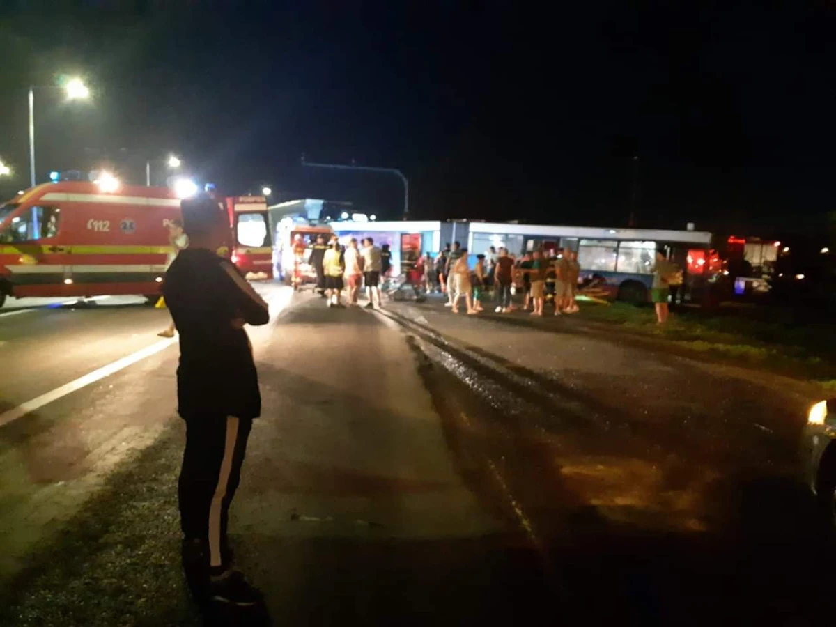 Accident cu 10 victime pe centura din Gai! Coliziune între un TIR și un autobuz