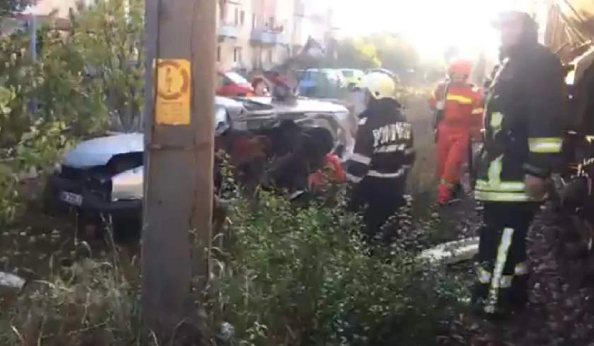 Accident cu patru morți, în Vestul țării. O maşină a fost lovită de un tren de marfă