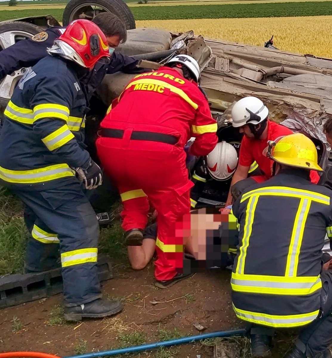 Accident cu patru victime la Cruceni. O mașină a căzut de pe o rampă de urcare pe autostradă