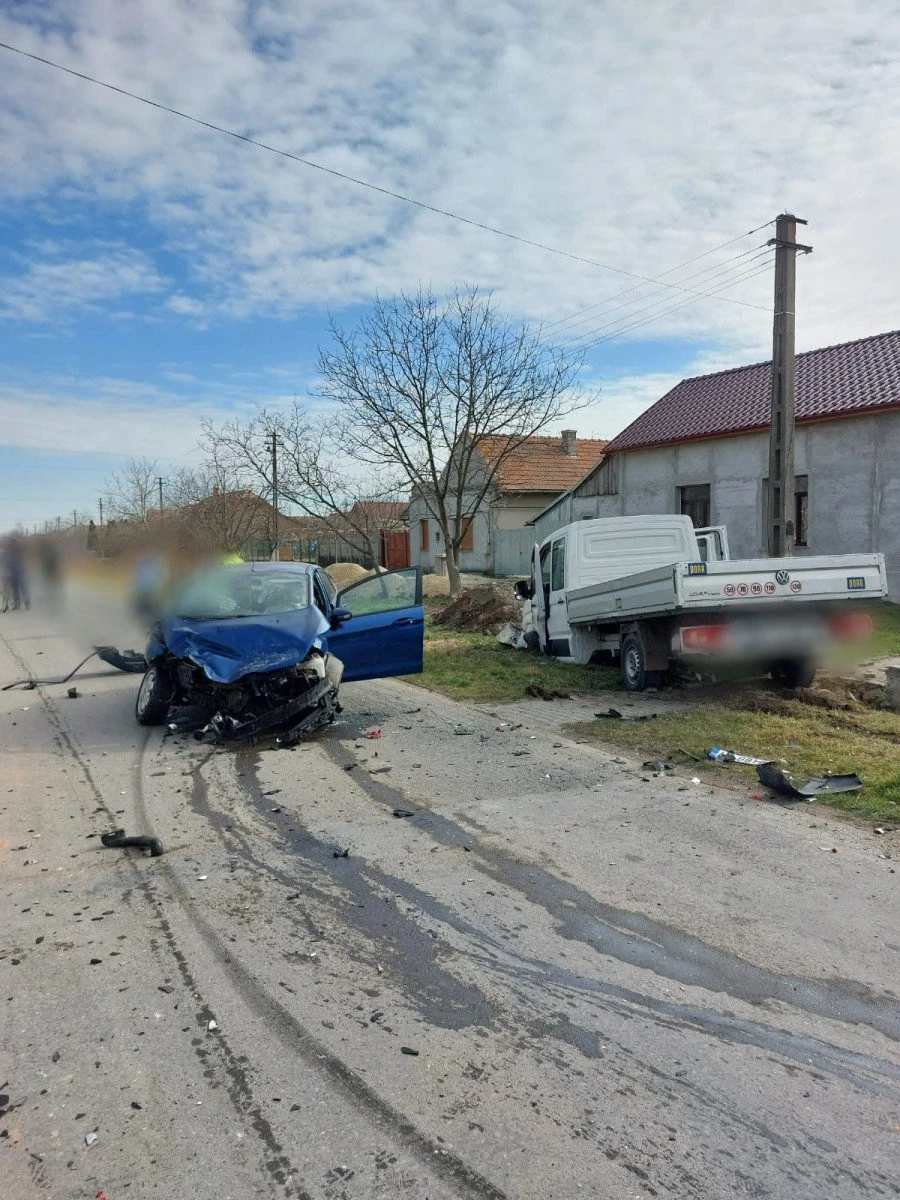 Accident grav în Nădlac. Patru persoane au fost rănite
