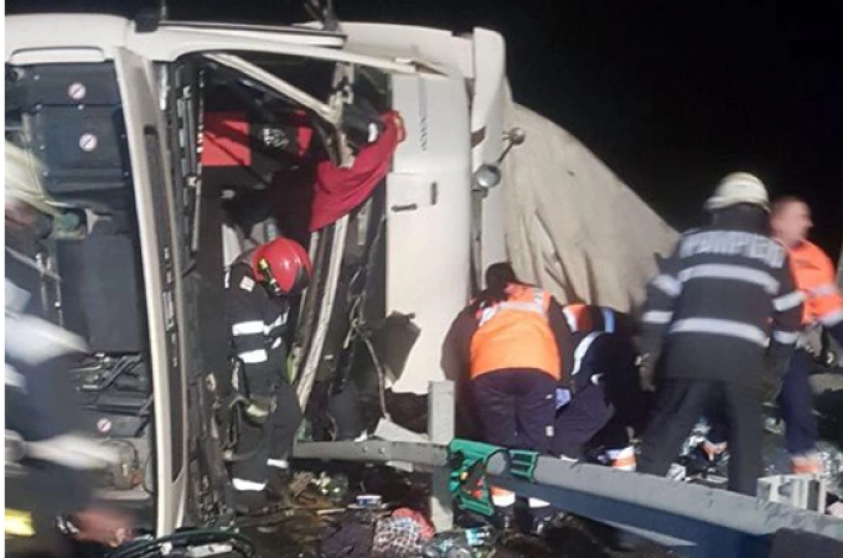 Accident grav pe A1! Șofer de TIR, mort la doar 41 de ani