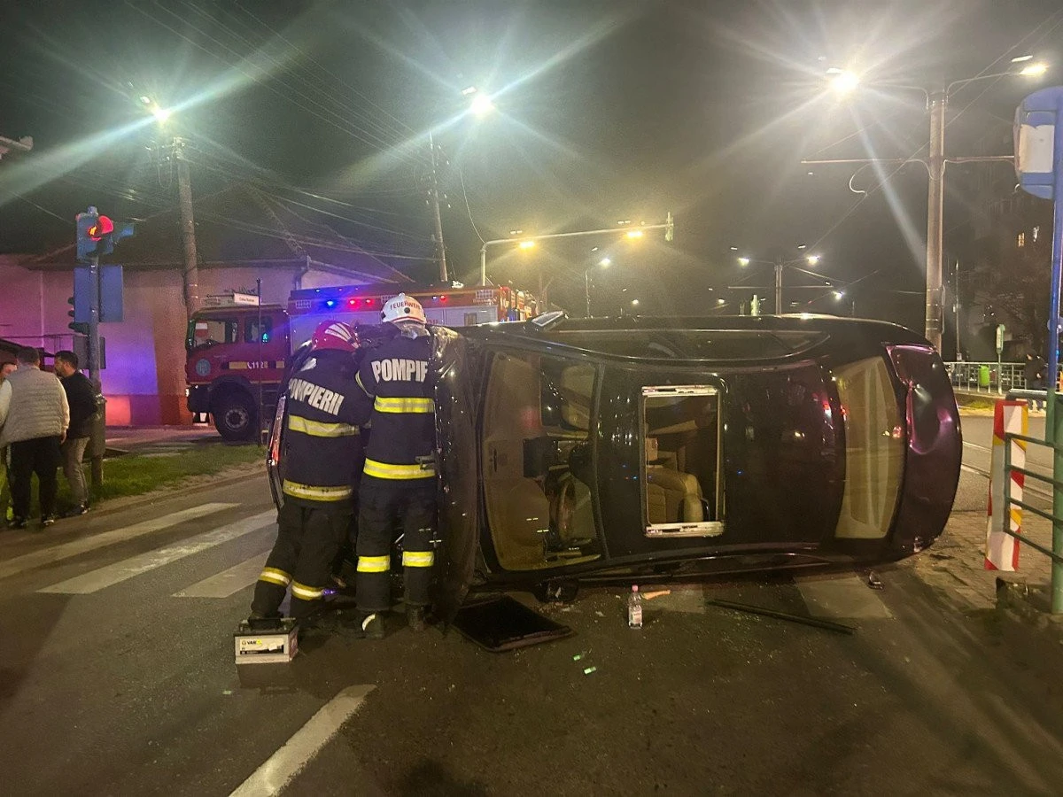 Accident grav pe Calea Radnei. Două persoane au fost rănite