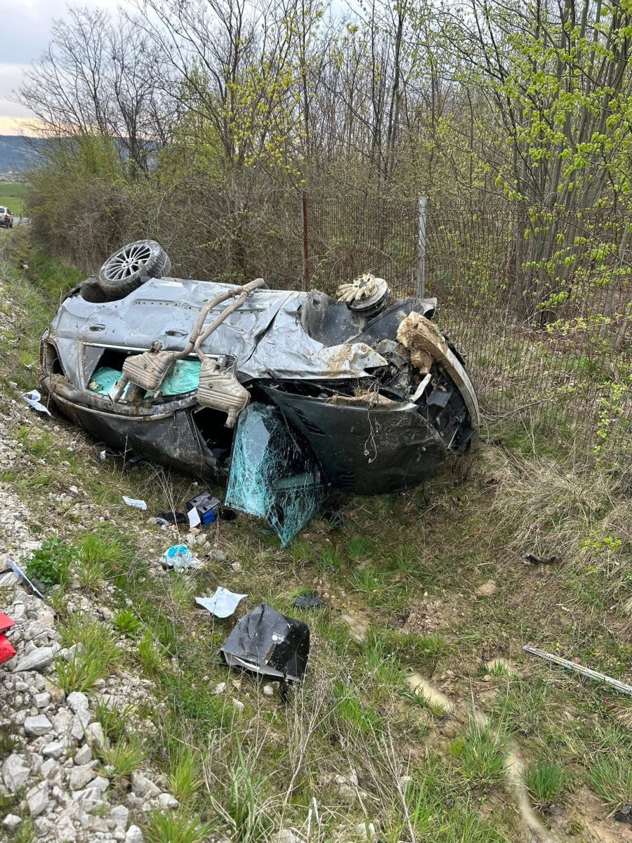 Accident la Buteni. Un autoturism a ajuns în șanț