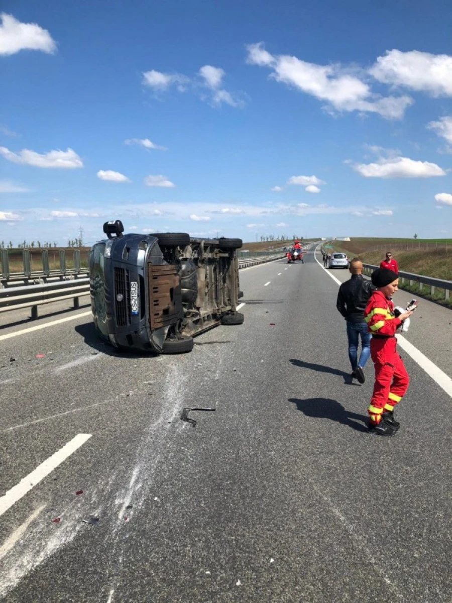 Accident pe autostrada Arad - Timișoara. Două microbuze au fost implicate