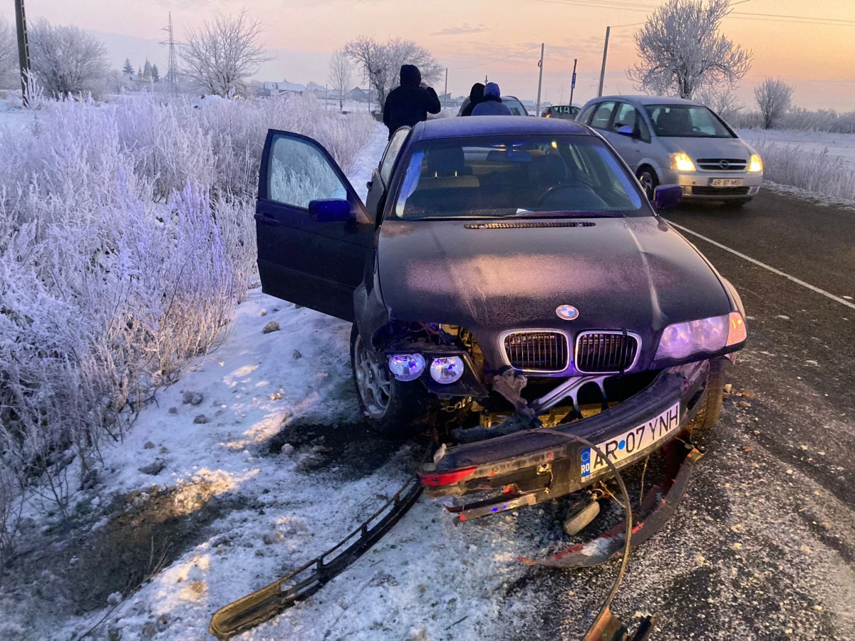 Accident pe D.J.709. O mașină a ajuns în șanț, în apropiere de Horia